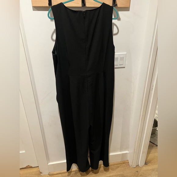 Vineyard Vines Black Tie-Front Jumpsuit - Picture 6 of 9